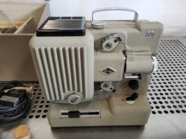 Vintage Eumig Wein type 8 projector (2)